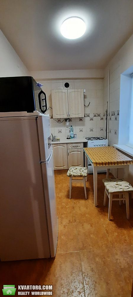 Rent out 2-room apartment. Киев,  Жукова — photo 4