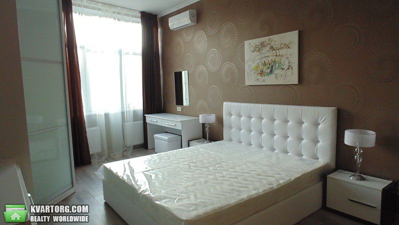 Rent out 2-room apartment. Киев,  Сечевых Стрельцов — photo 7