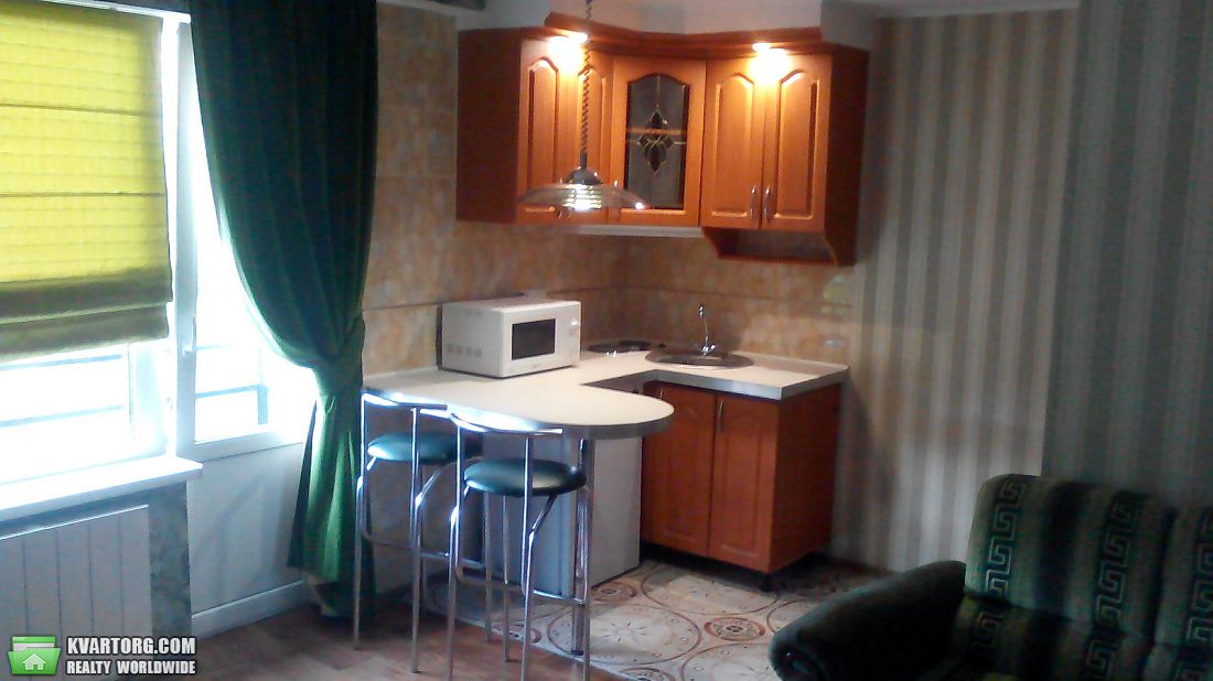 Rent out 1-room apartment. Киев, Ващенко — photo 10