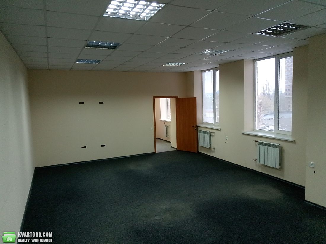 Rent out office. Киев, смольная — photo 2