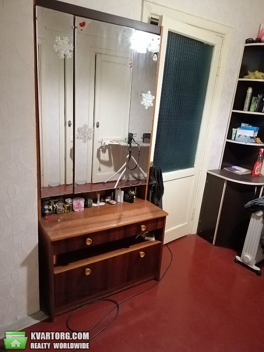 Sell 2-room apartment. Киев,  Захаровская — photo 2