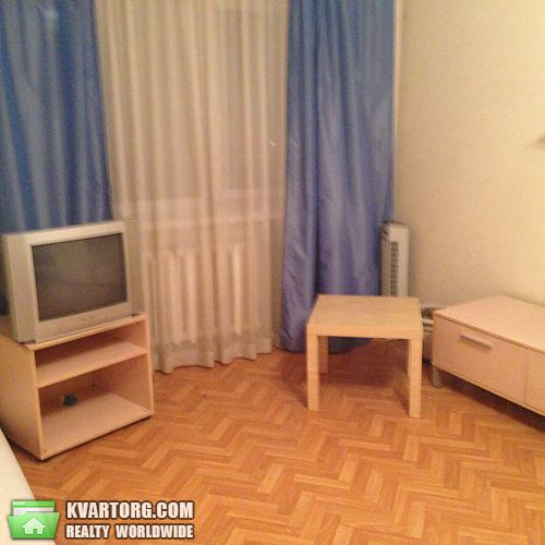 Rent out 1-room apartment. Киев, Урловская — photo 3