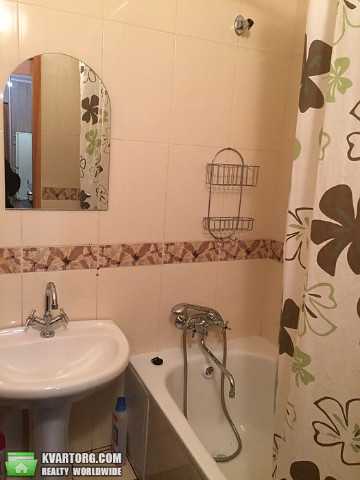 Rent out 1-room apartment. Киев,  Олевская — photo 2