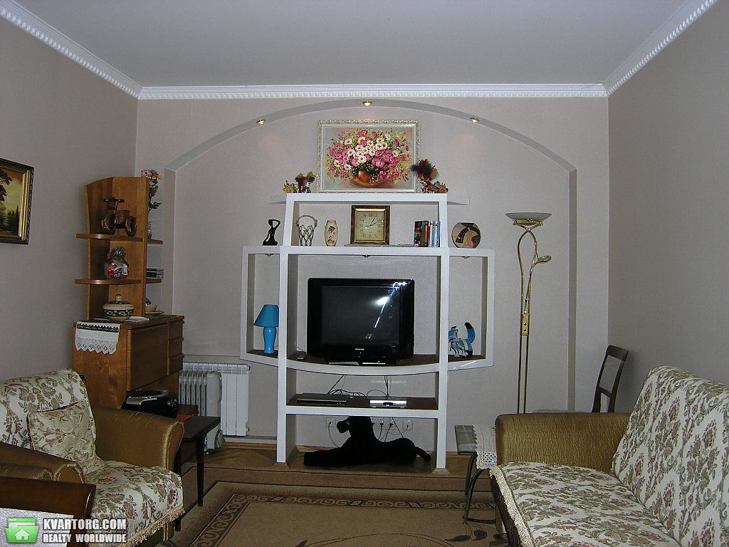 Rent out 2-room apartment. Киев,  Большая Васильковская — photo 4