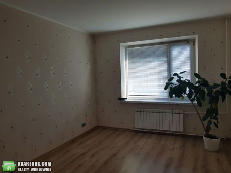 Sell 3-room apartment. Киев,  Радужная — photo 1