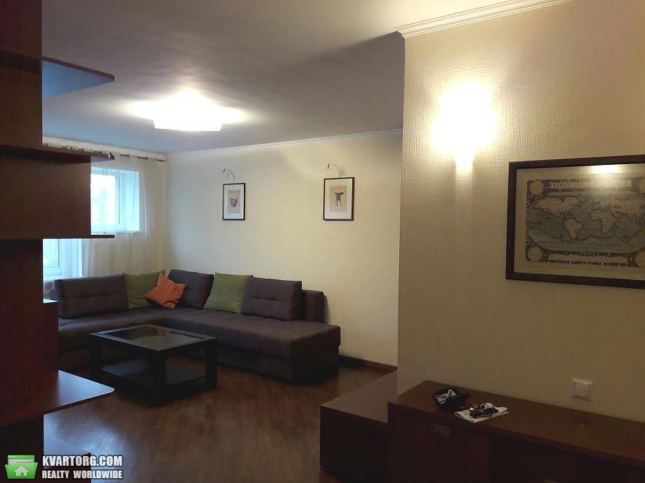 Rent out 3-room apartment. Киев,  Почайнинская — photo 2