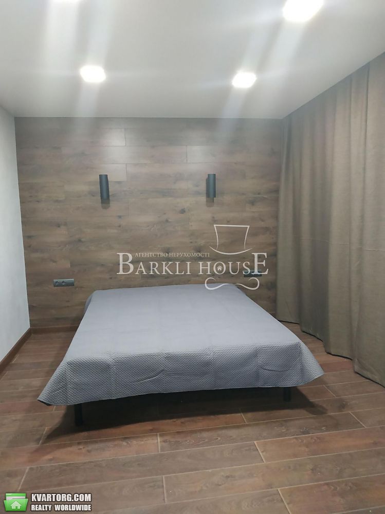Rent out 2-room apartment. Киев,  Андреевская — photo 4