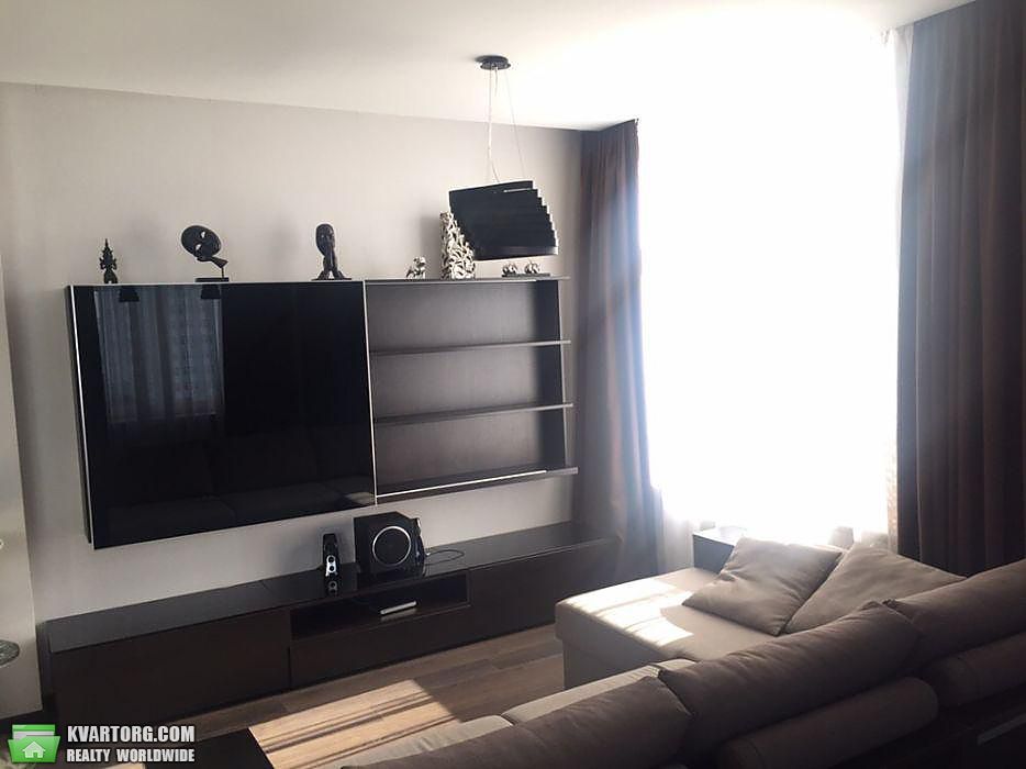 Rent out 2-room apartment. Киев,  Днепровская наб — photo 2