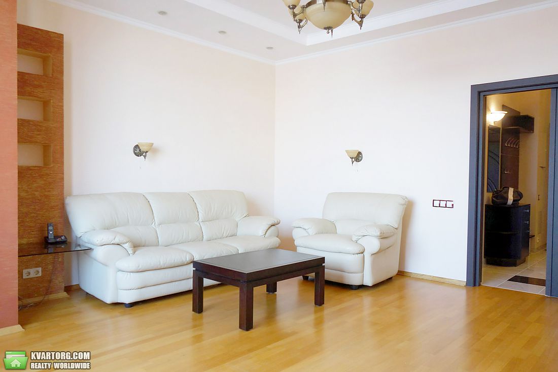 Rent out 2-room apartment. Киев, Леси Украинки бульв. — photo 5