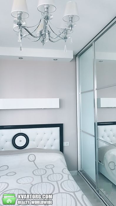 Sell 3-room apartment. Киев,  Урловская — photo 9