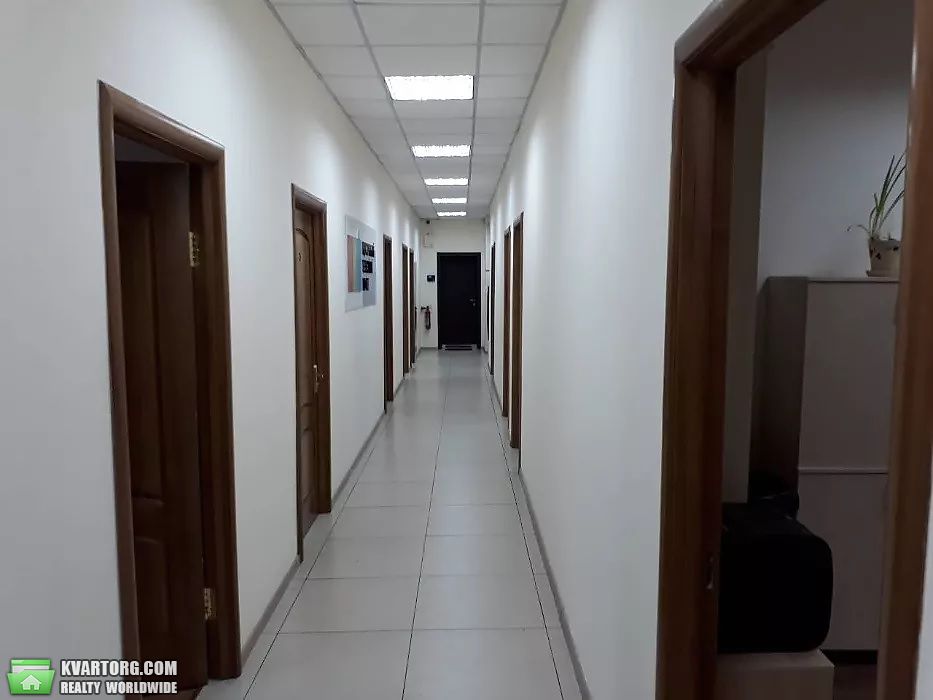 Rent out office. Киев,  Жилянская — photo 1