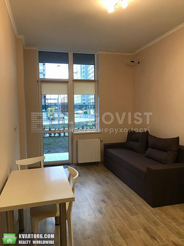 Rent out 1-room apartment. Киев, кристеров родини — photo 1