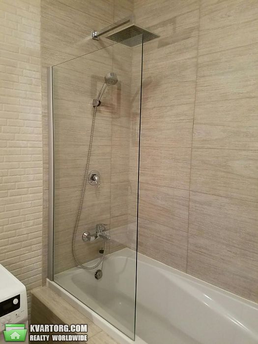 Rent out 2-room apartment. Киев, Жилянская — photo 10
