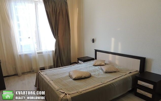 Rent out 2-room apartment. Киев,  Бажана — photo 7