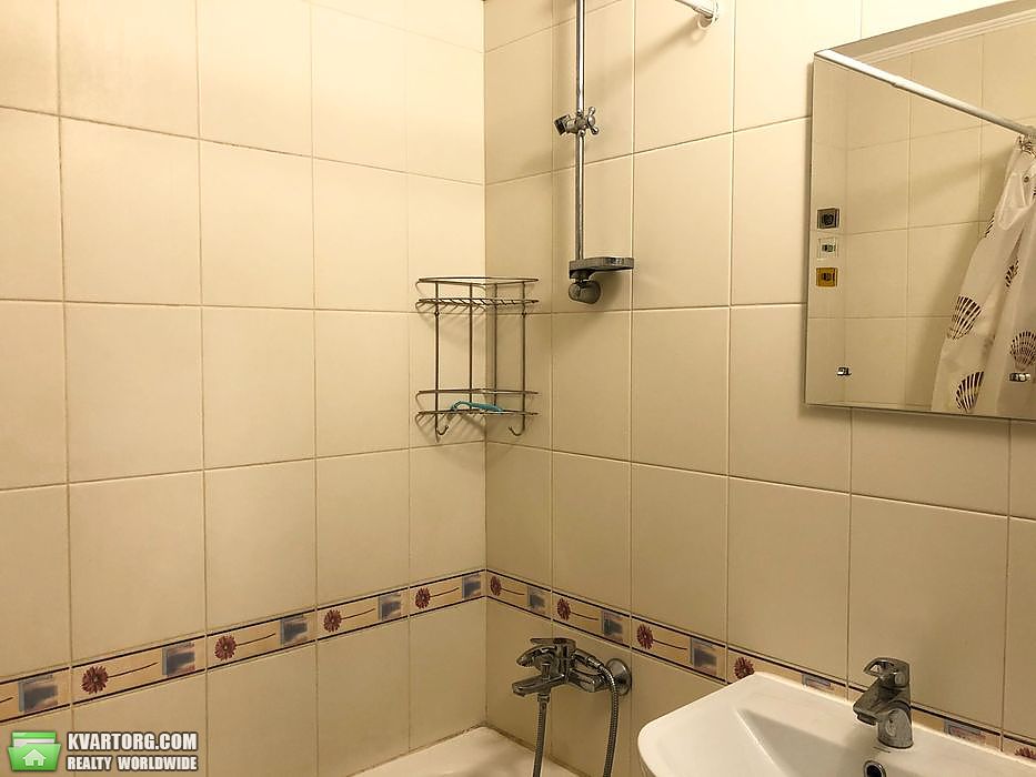 Rent out 2-room apartment. Киев,  Гмыри — photo 10
