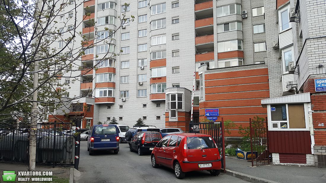 Sell 3-room apartment. Киев,  Вузовская — photo 1