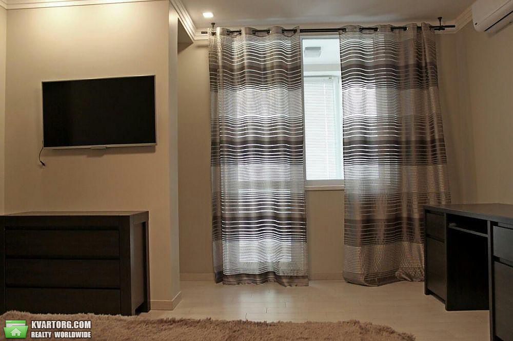 Rent out 2-room apartment. Киев,  Вышгородская — photo 5