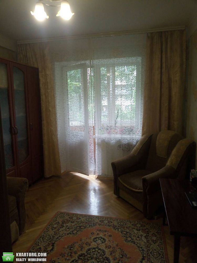 Rent out 2-room apartment. Киев,  Чернобыльская — photo 4