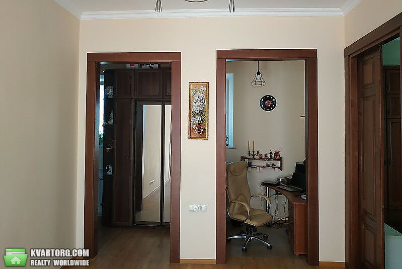 Sell 3-room apartment. Киев,  Набережно-Крещатикская — photo 10