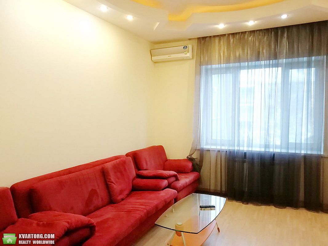 Rent out 2-room apartment. Киев,  Институтская — photo 8