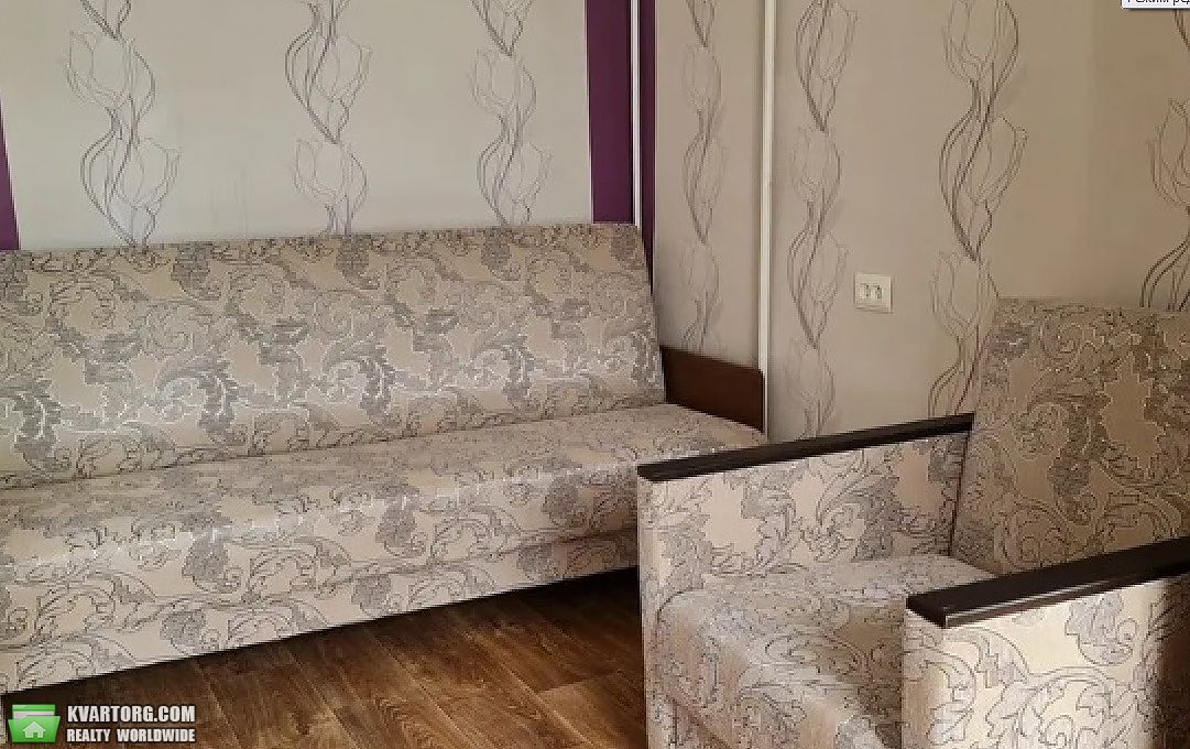 Rent out 1-room apartment. Киев, Зодчих — photo 4