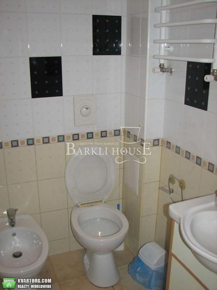Rent out 3-room apartment. Киев,  Ярославский пер — photo 9