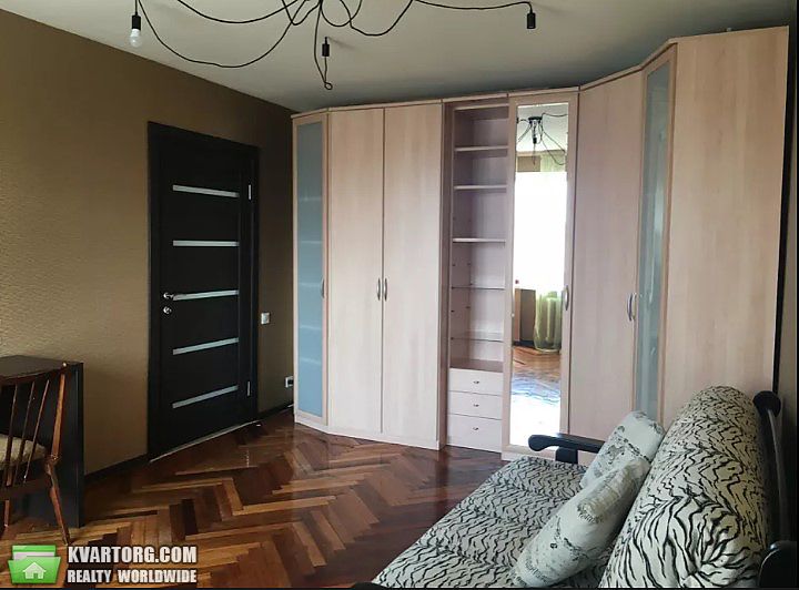 Rent out 2-room apartment. Киев,  Пимоненко — photo 1