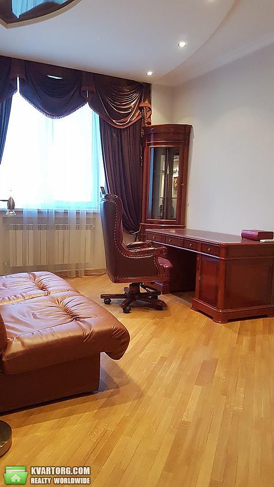 Rent out 4-room apartment. Киев,  Павловская — photo 4