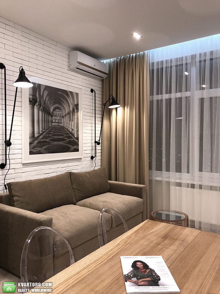 Rent out 2-room apartment. Киев, Драгомирова ул. — photo 7