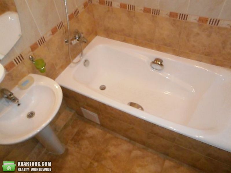 Rent out 2-room apartment. Киев,  Феодосийский пер — photo 4