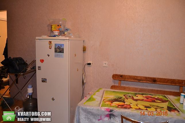 Sell 1-room apartment. Киев,  Автозаводская — photo 1