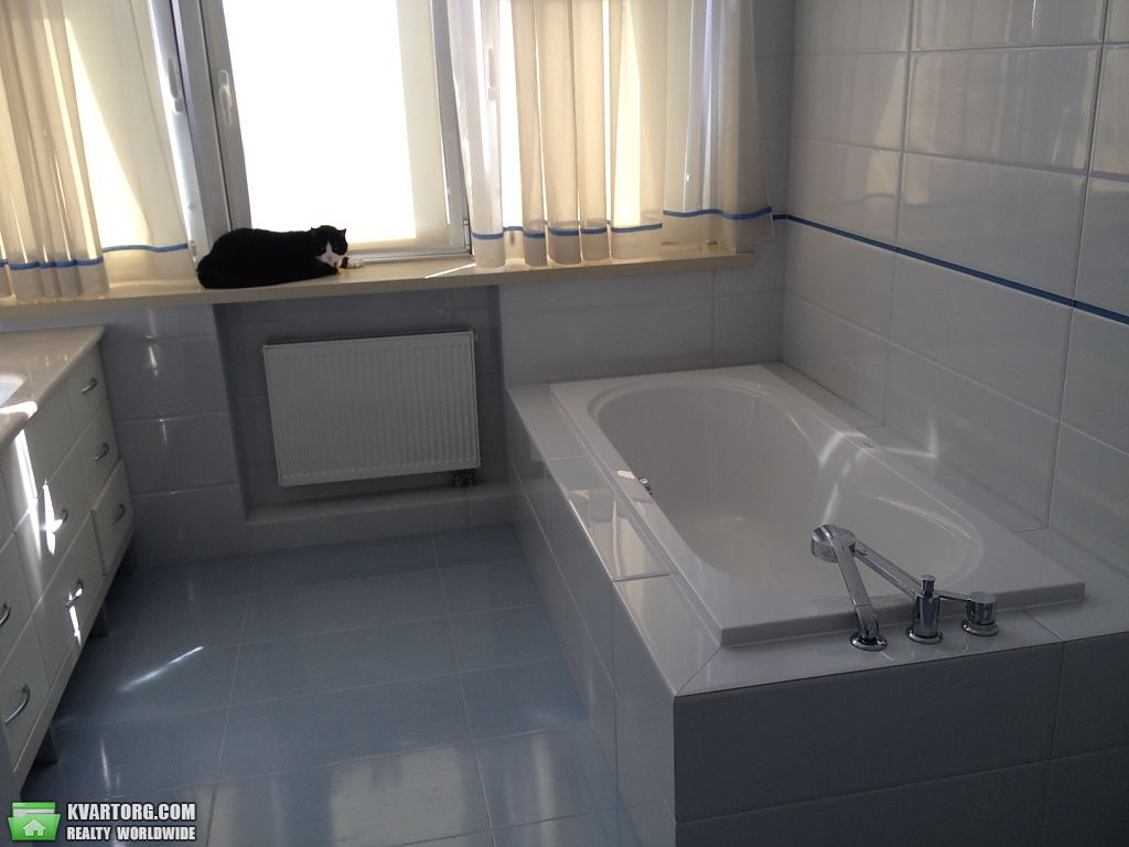 Rent out 4-room apartment. Киев, Назаровская — photo 8