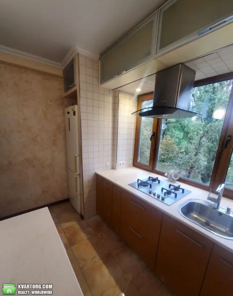Rent out 2-room apartment. Киев,  Большая Васильковская — photo 4