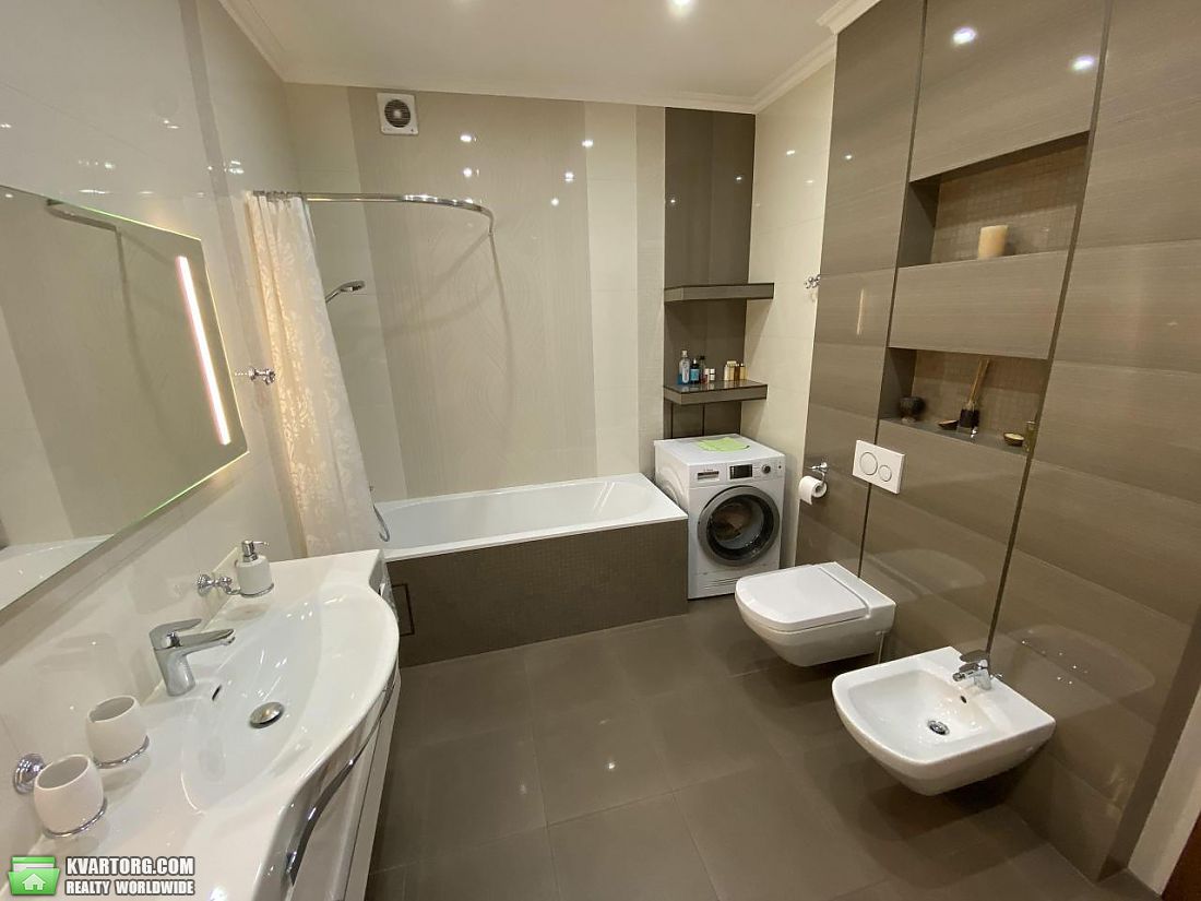 Rent out 3-room apartment. Киев,  Леси Украинки бул — photo 10