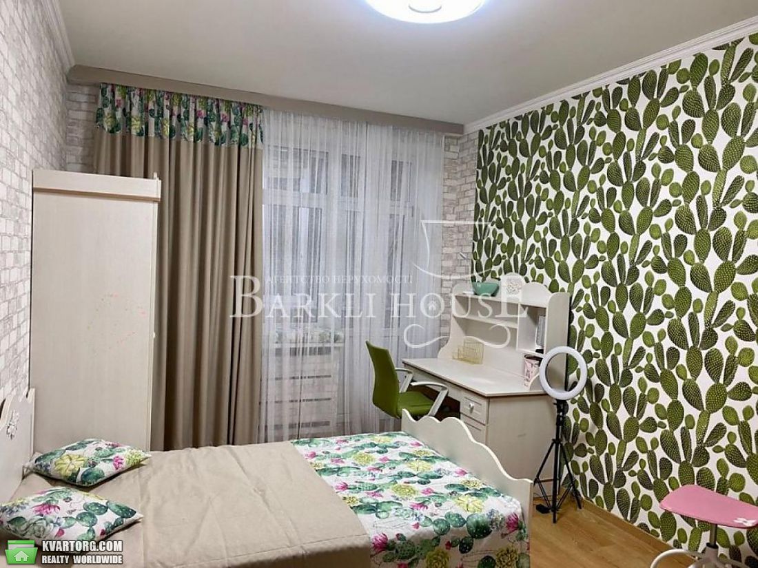 Rent out 5-room apartment. Киев,  Антоновича — photo 3