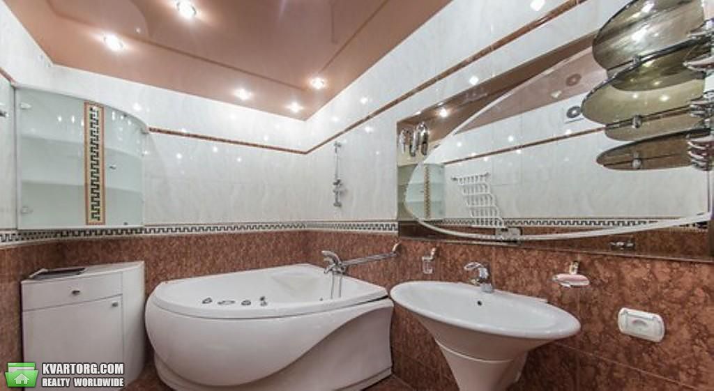Rent out 4-room apartment. Киев,  Богдана Хмельницкого — photo 9