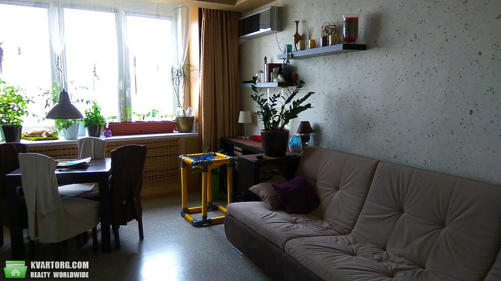 Sell 3-room apartment. Киев,  Пчелки — photo 1