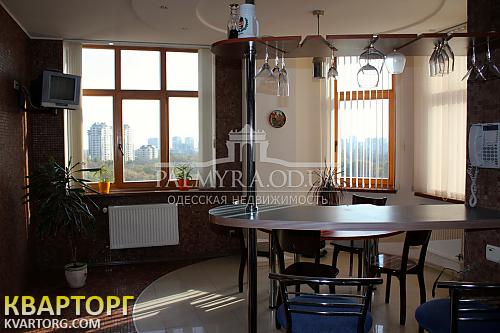 Rent out 3-room apartment. Одесса, Шевченко проспект — photo 1