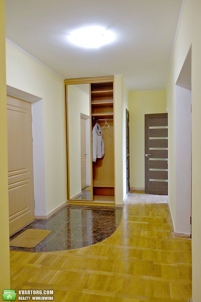 Rent out 2-room apartment. Киев,  Гончара — photo 9