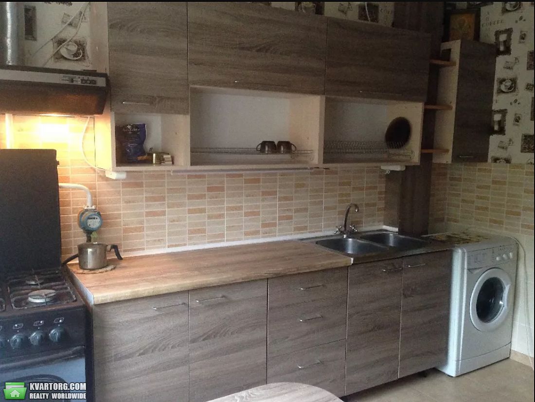 Rent out 3-room apartment. Киев, Бурмистенко — photo 1