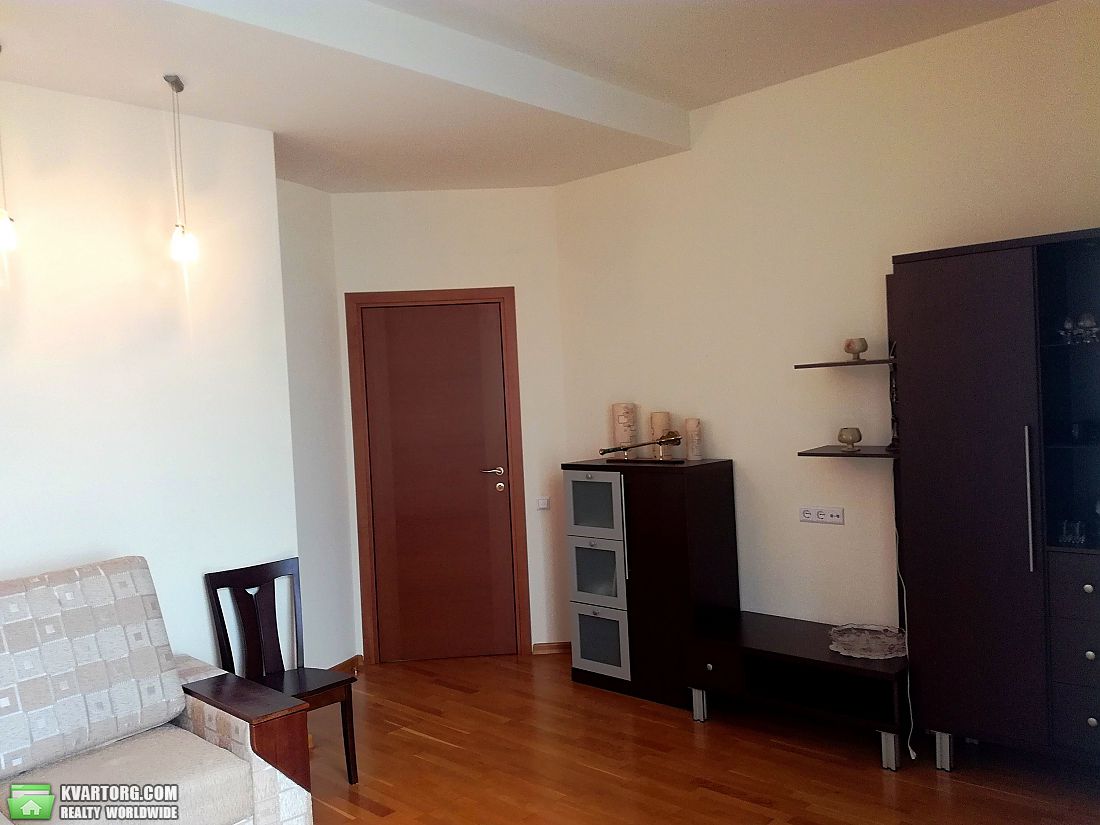 Rent out 3-room apartment. Киев,  Владимирская — photo 5