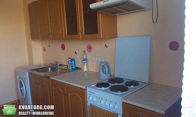 Rent out 2-room apartment. Киев,  Братиславская — photo 2