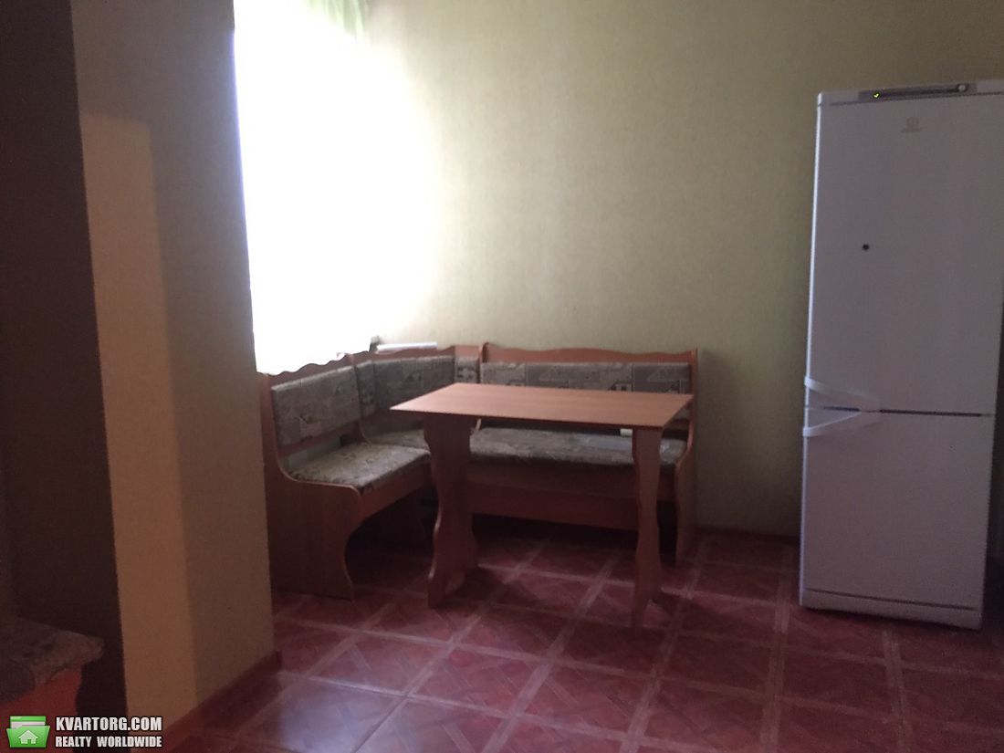 Rent out 1-room apartment. Киев,  Курская — photo 4