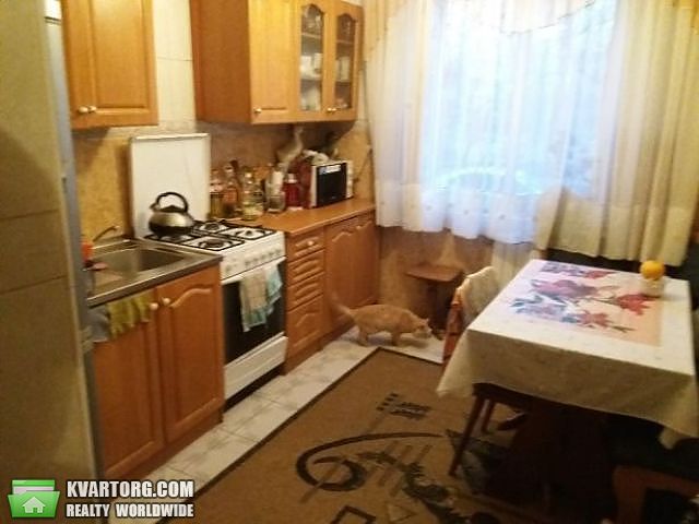 Sell 3-room apartment. Киев,  Каштановая — photo 1