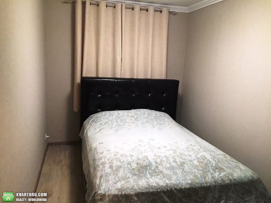 Rent out 2-room apartment. Киев,  Леси Украинки бул — photo 2