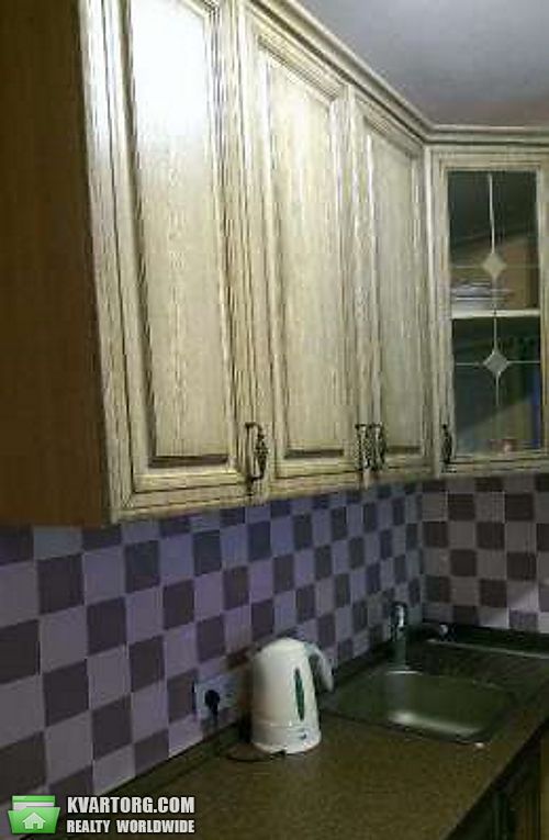 Sell 3-room apartment. Киев,  Метростроевская — photo 2