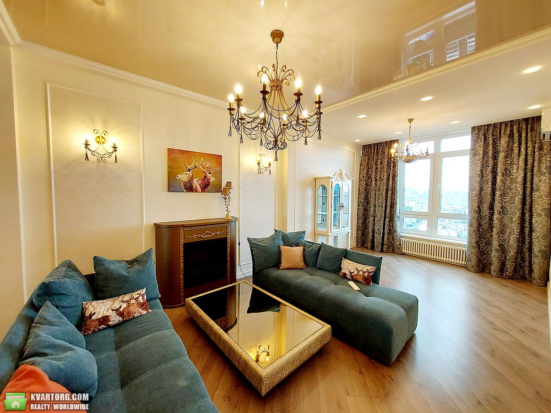 Rent out 2-room apartment. Киев, Жилянская — photo 9