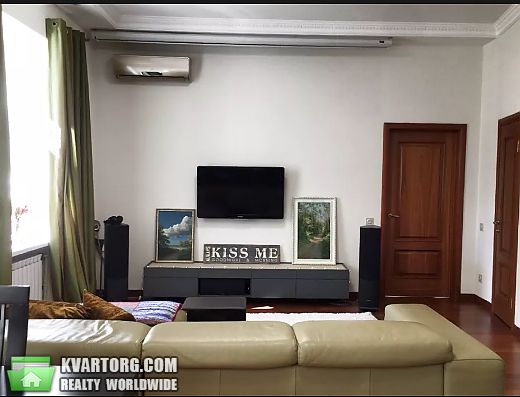 Rent out 2-room apartment. Киев,  Жилянская — photo 2