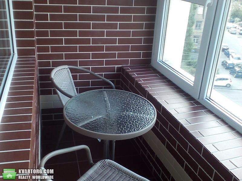 Rent out 2-room apartment. Киев,  Шамрыло — photo 9