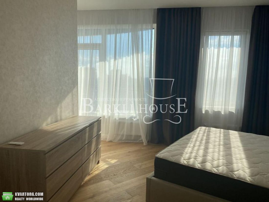 Rent out 2-room apartment. Киев,  Лабораторный пер — photo 2